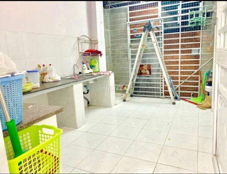 Cho thuê nhà nguyên căn rộng 81m2, 2 PN, cần cho thuê giá 9 triệu/tháng, hẻm Chu Văn An, Bình Thạnh