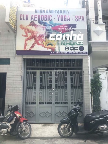 Nhà ngay khu văn phòng công ty, tiện lợi và phù hợp kinh doanh đa ngành nghề. Hẻm xe hơi đường Đoàn Thị Điểm