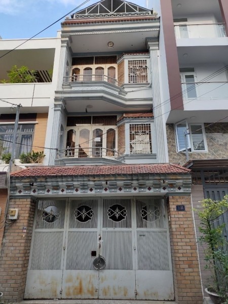 Nhà siêu đẹp lại có mặt tiền đường Yên Thế Quận Tân Bình giá thuê 25 triệu Dtsd 252m2. Ai có nhu cầu liên hệ ngay nhé!!