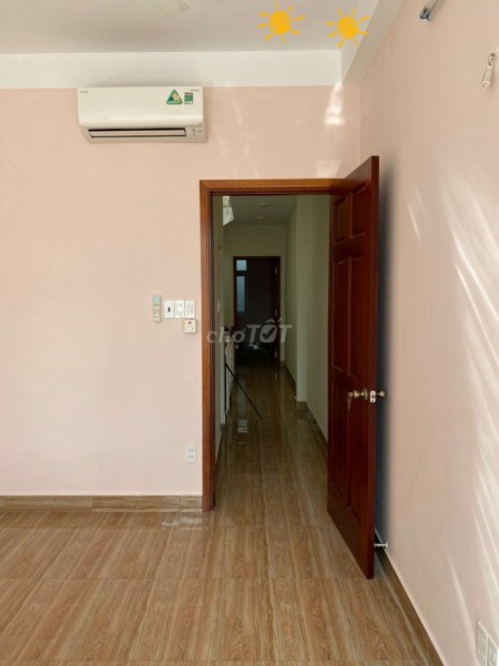 Hẻm Nguyễn Trọng Tuyển, Quận Phú Nhuận, cho thuê nhà 51m2, 5 tầng, giá 17 triệu/tháng