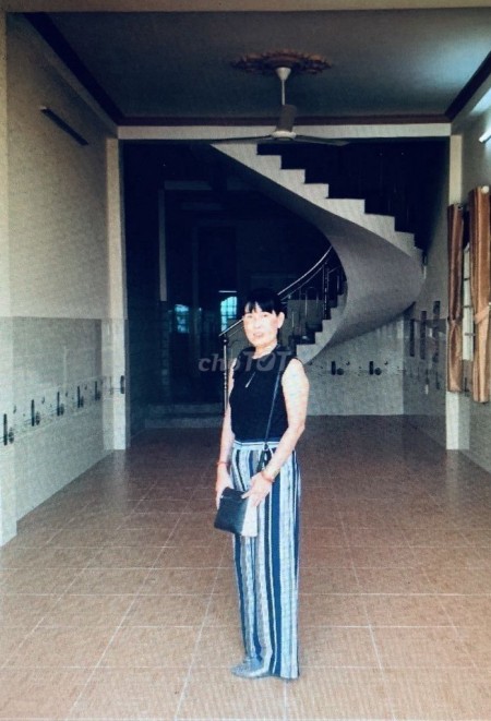 Cho thuê nhà chính chủ rộng 150m2, có 1 trệt, 2 lầu, Quốc Lộ 1A, Thủ Đức, giá 13 triệu/tháng