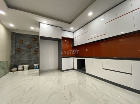 Cho thuê nhà nguyên căn, mới tinh, đẹp sang trọng xây theo cấu trúc phong cách hiện đại. 20 triệu/tháng tại Tân Bình