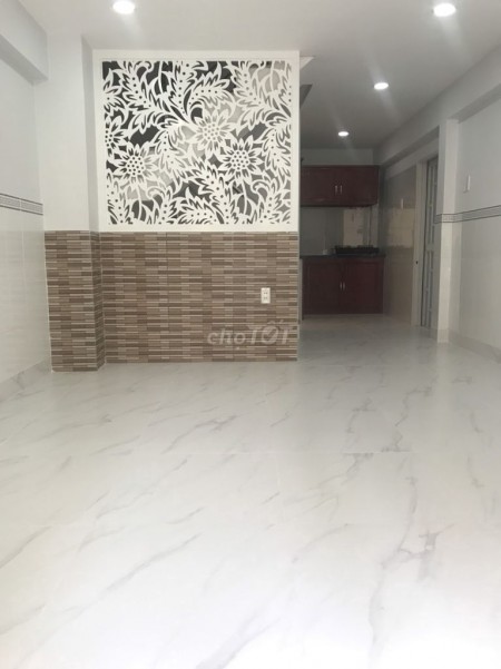 Trống nhà đường D1 khu Him Lam Quận 7 cần cho thuê giá 10 triệu/tháng, 3 tầng, dt 32m2