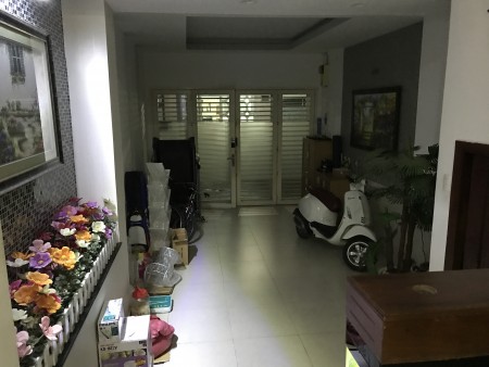 Cho thuê nhà nguyên căn đường số 3 cư xá Đô Thành