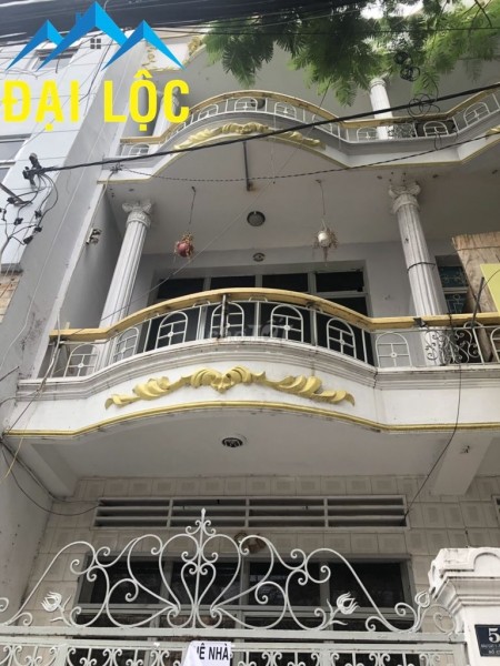 Nhà nguyên căn cần cho thuê tại đường Bàu Cát 4, Phường 14, Quận Tân Bình. Giá cho thuê 22 triệu/tháng