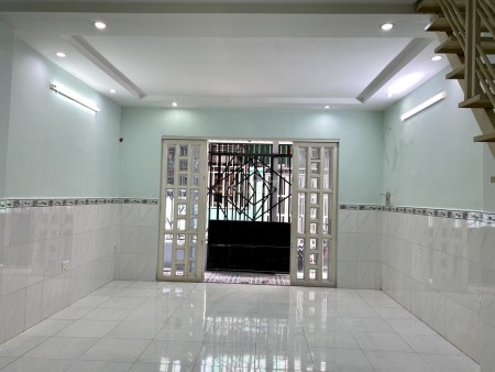 Mình cần cho thuê nhà rộng 36m2, 1 trệt, 1 lầu, 2 PN, giá 8 triệu/tháng, hẻm 578 Lê Trọng Tấn