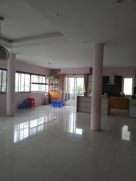 Có nhà rộng 400m2, 4 tầng, kiến trúc đẹp, nhà đường Cao Đức Lân, Quận 2, giá 65 triệu/tháng
