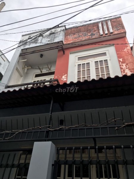 Cho thuê nhà nguyên căn 1 trệt, 1 lầu, 2 phòng ngủ, 2 nhà vệ sinh, Có nội thất đầy đủ.