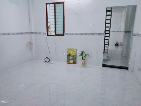 Chủ cần cho thuê nhà rộng 68m2, 2 PN, 1 trệt, 1 lầu, còn mới hẻm Dương Quảng Hàm, Gò Vấp