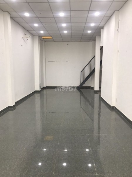 Đường Lê Trọng Tấn, Quận Tân Phú có nhà nguyên căn 180m2, cần cho thuê giá 18 triệu/tháng