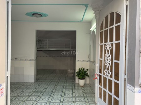 Cho thuê nhà nguyên căn rộng 80m2, 3 phòng, hẻm 17 An Phú Đông, Quận 12, giá 6 triệu/tháng