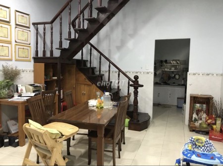 Trống nhà hẻm Phan Văn Hớn, Quận 12 cần cho thuê giá 6 triệu/tháng, dtsd 50m2, LHCC