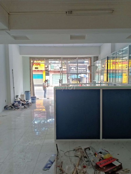 Cho thuê nguyên căn rộng 125m2, 4 tầng, mt Nhật Tảo, Quận 11, giá 24 triệu/tháng