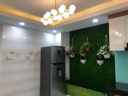 Nhà nguyên căn cho thuê 1 trệt 2 lầu và có 1 sân thượng tổng diện tích 108m2. Giá cho thuê 22 triệu/tháng