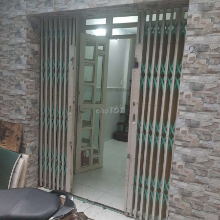 Nhà nguyên căn 3 lầu 1 tầng trệt, diện tích 80m2 tại Đường Bến Văn Đồn Quận 4