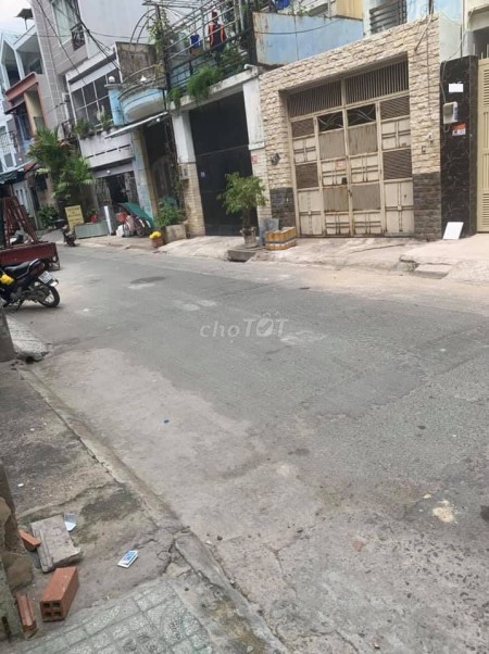 Nhà nguyên căn rộng 24m2, 2 tầng, cho thuê giá 9 triệu/tháng, hẻm Tô Hiến Thành, Quận 10