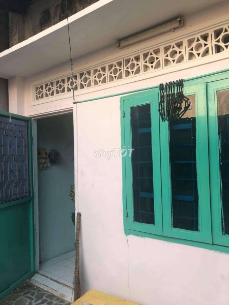 Hẻm CMT8, Quận 10 có căn nhà rộng 40m2, 1 trệt, 1 lầu, cần cho thuê giá 7 triệu/tháng