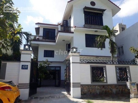 Cho thuê nguyên căn biệt thự siêu đẹp, siêu to, siêu sang trọng tại Nguyễn Văn Hưởng Quận 2