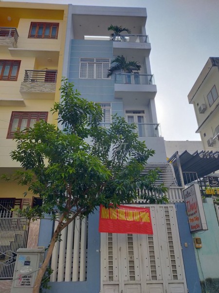 Nhà cho thuê nguyên căn có tầng hầm, tầng trệt, 2 tầng lầu, sân thượng với 3 phòng lớn tổng diện tích 80m2