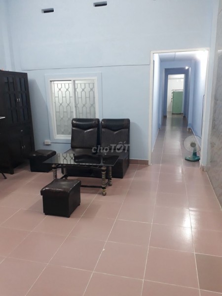 Cho thuê nhà nguyên căn ( nhà cấp 4 chỉ có trệt không có lầu ) 2 PN 1WC. Giá cho thuê 12 triệu/tháng