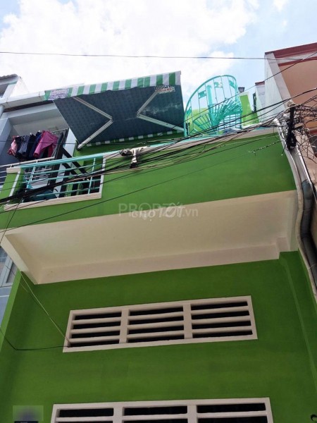 Cho thuê nhà nguyên căn Quận 11 trên đường Hàn Hải Nguyên. Diện tích ngang 3.2 dài 9.2, 7,5 triệu/tháng