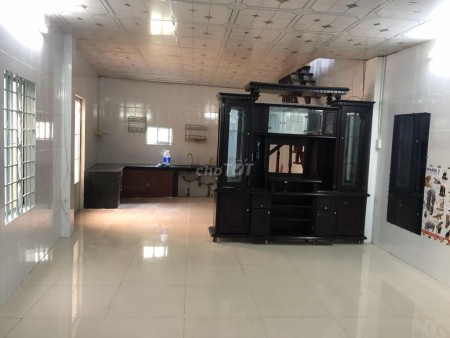 Nhà cho thuê nguyên căn ngay tại quận Tân Phú Đường Gò Dầu. Giá cho thuê 7 triệu nhà rộng rãi