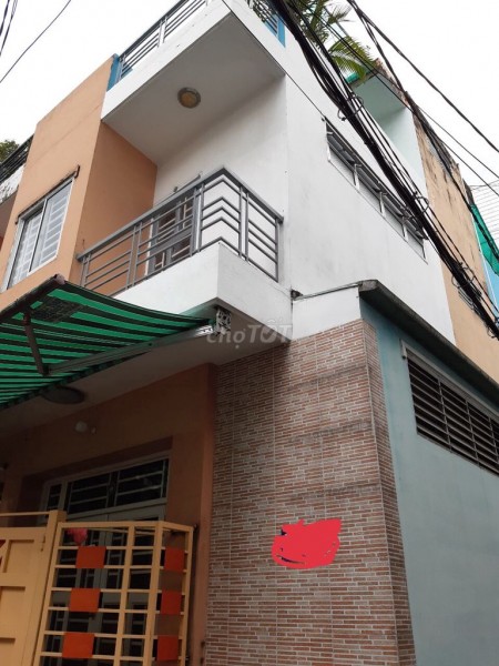 Nhà cho thuê tại Lê Quang Định Bình Thạnh giá rẻ hổ trợ giá mùa dịch. Nhà mới có nội thất chỉ cần xách vali đến là ở.