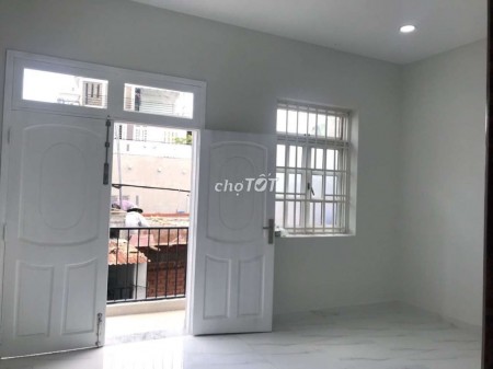 Nhà nguyên căn còn mới có sân thượng rộng 40m2, 2 tầng, hẻm Tân Hòa Đông, Quận 6, giá 9 triệu/tháng