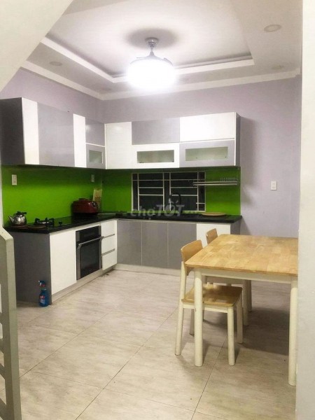 Hẻm an ninh Lãnh Binh Thăng, Quận 11 cần cho thuê giá 15 triệu/tháng, dtsd 39m2