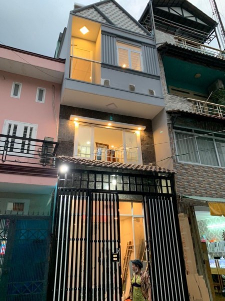 Nhà chính chủ cần cho thuê tại Quận 6 trên đường Kinh Dương Vương Phường 13 nhà 1 trệt và 2 lầu