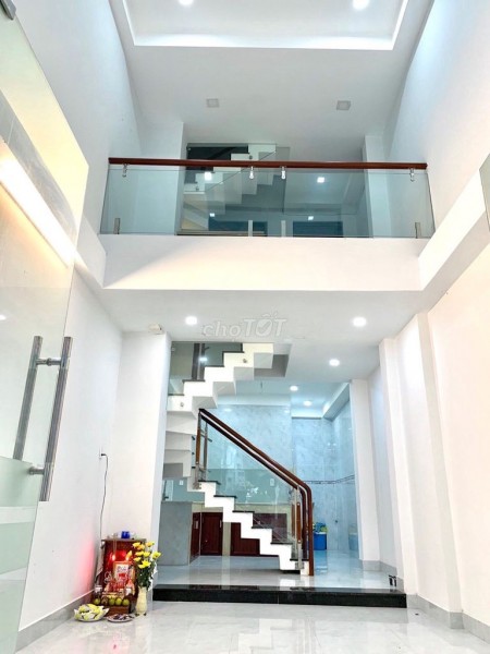 Nhà cho thuê nguyên căn quận Tân Phú trên đường Gò Dưa Phường Tân Quý, diện tích 40m2