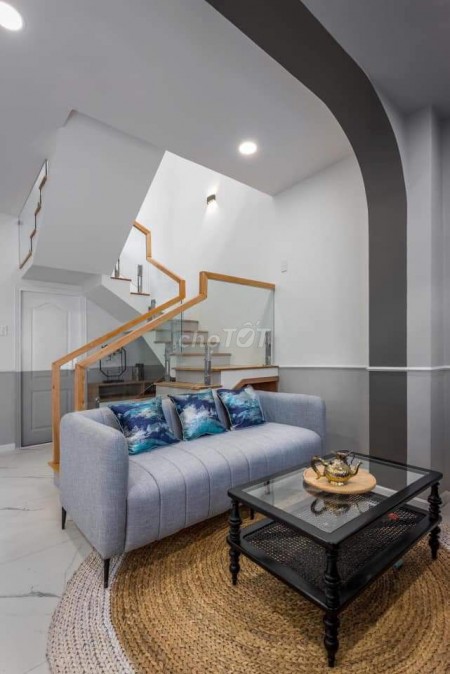 Nhà cho thuê 23/1C đường Cộng Hòa Hẻm xe hơi thông thoáng mà tổng diện tích 220m2