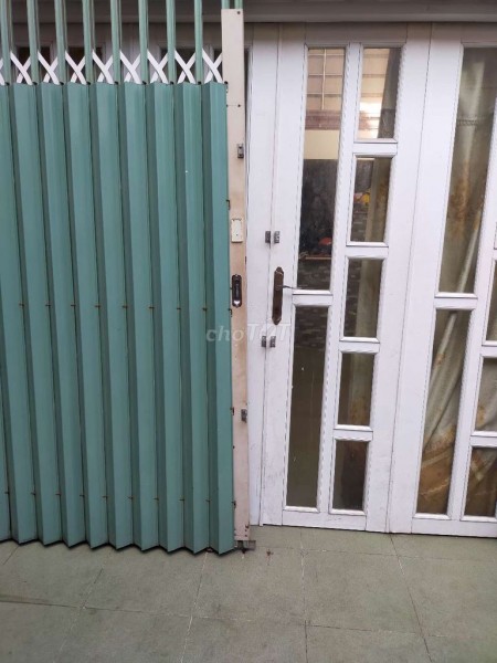 Nguyên căn hẻm Tôn Thất Thuyết, Quận 4 cần cho thuê giá 6 triệu/tháng, dtsd 56m2 (4mx14m)