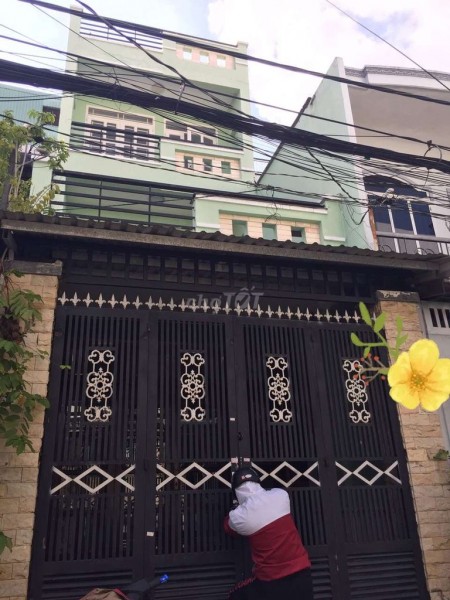 Nhà nguyên căn không ngập lụt, dtsd 60m2, 3 tầng, giá 12 triệu/tháng, hẻm Huỳnh Văn Nghệ, Quận 12