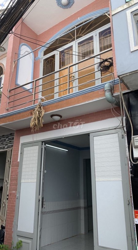 Nhà nguyên căn cho thuê có 1 trệt 1 lầu, 2 PN 2WC diện tích nhà 29m2 giá cho thuê chỉ 5 triệu/tháng