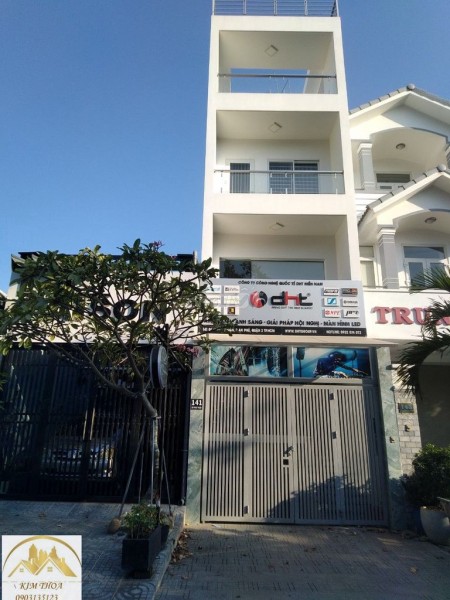 Nhà cho thuê nguyên căn tại Nguyễn Quý Cảnh Quận 2. Dtsd đến 400m2 gồm trệt 2 lầu sân thượng và 4 phòng