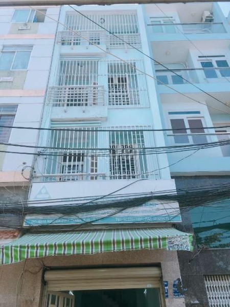 Nhà cho thuê nguyên căn tại Quận 10 đường Nguyễn Giãn Thanh. Nhà có 3 lầu với tổng diện tích nhà là 130m2. 28Tr/tháng