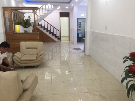 Cần cho thuê nhà rộng 84m2, 2 PN, giá 25 triệu/tháng, hẻm Thích Quảng Đức, Phú Nhuận