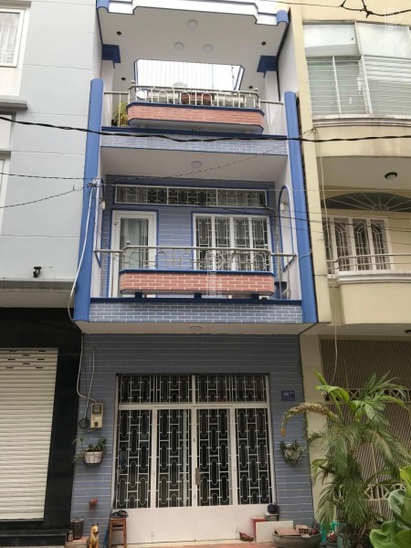 Nhà nguyên căn cho thuê tại Đường Chu Văn An Phường 12 Quận Bình Thạnh. 4m x 12m, trệt 2 lầu + tầng thượng