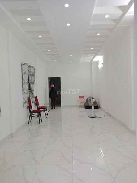 Nguyên căn rộng 100m2, gần vòng xoay Dân Chủ, Quận 10, giá 26.5 triệu/tháng, lhcc 0773861099