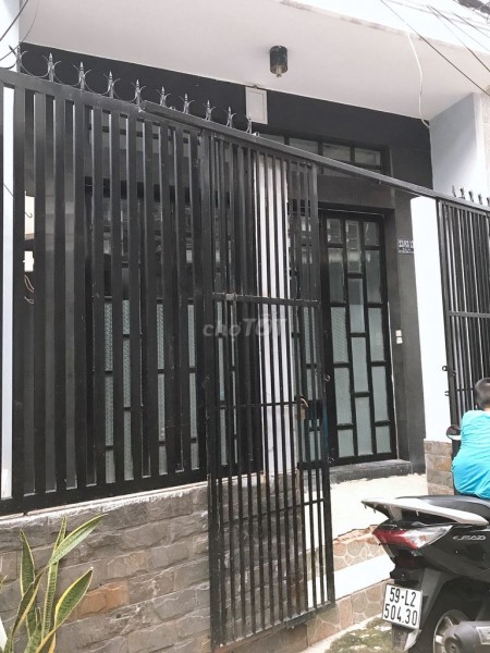 Chủ có nhà hẻm Hồ Thành Biên, Quận 8 cần cho thuê, giá 7 triệu/tháng, dtsd 80m2