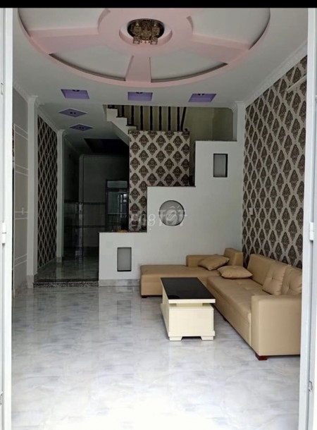 Cần cho thuê nhà rộng 60m2 (4mx15m), giá 8 triệu/tháng. Hẻm 96 Đào Tông Nguyên, Nhà Bè