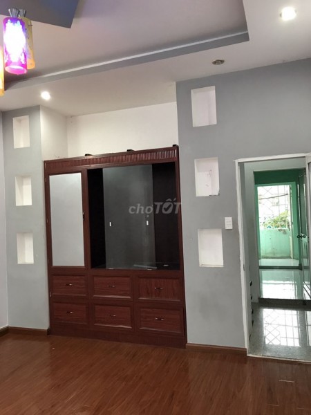 Cho thuê nhà nguyên căn 53m2 tại Ông Bích Khiêm Quận 11. Nhà có 1 trệt 1 lầu, giá cho thuê 12,8 triệu