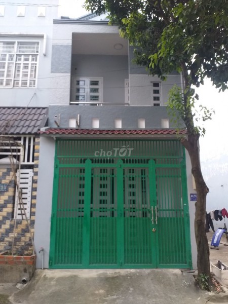 Nhà mới hoàn thiện xong cần cho thuê lại nhà trên đường Phan Văn Hớn Huyện Hóc Môn. 5 triệu/tháng