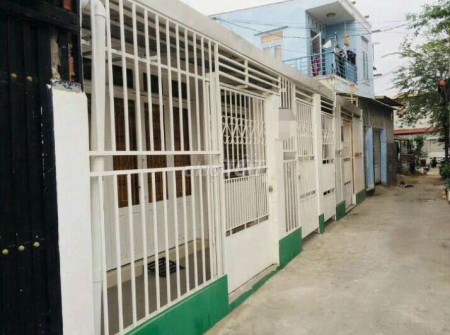 Nhà cấp 4 cần cho thuê tại Hiệp Bình Phước, Thủ Đức. Diện tích sử dụng 102m2, nhà có 2 phòng ngủ