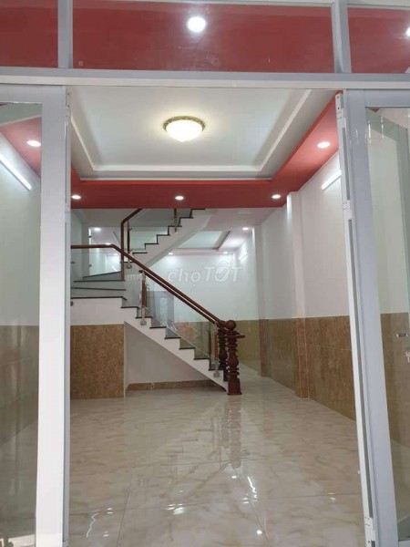 Cần cho thuê nguyên căn rộng 68m2 (4mx17), hẻm 1037/11C Cách Mạng Tháng Tám, giá 14 triệu/tháng