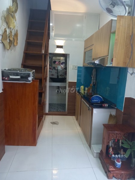 Nhà cho thuê nguyên căn 2 tầng tại Trần Quang Khải Quận 1 nhà 14m2, giá thuê 12 triệu/tháng