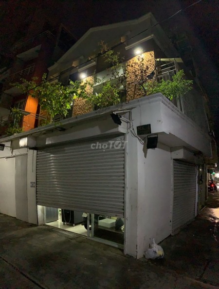 Nhà mình chính chủ cần cho thuê nhà 2 phòng ngủ, 1 trệt, 1 lầu hẻm xe hơi. Giá thuê 22 triệu/tháng