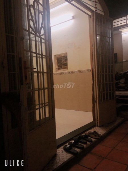 Nhà cho thuê nguyên căn do chính chủ cho thuê tại CMT8 Phường 15 Quận 10. 8 triệu/tháng