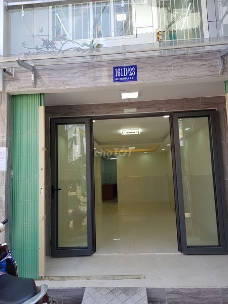 Cần cho thuê nhà rộng 50m2, 2 tầng, hẻm Lạc Long Quân, Quận 11, giá 10 triệu/tháng